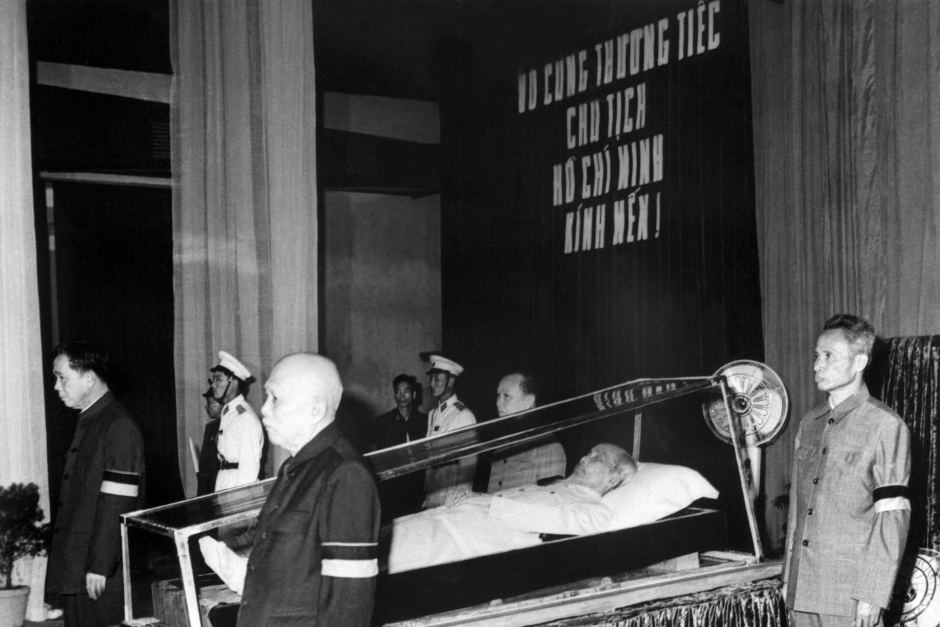 Ho Chi Minh var smurður með Leníntækninni.