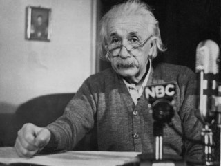 E=mc²: Einstein útskýrir jöfnuna frægu