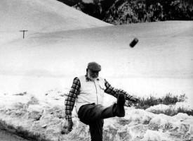 Hemingway og bjórdós, Idaho 1960